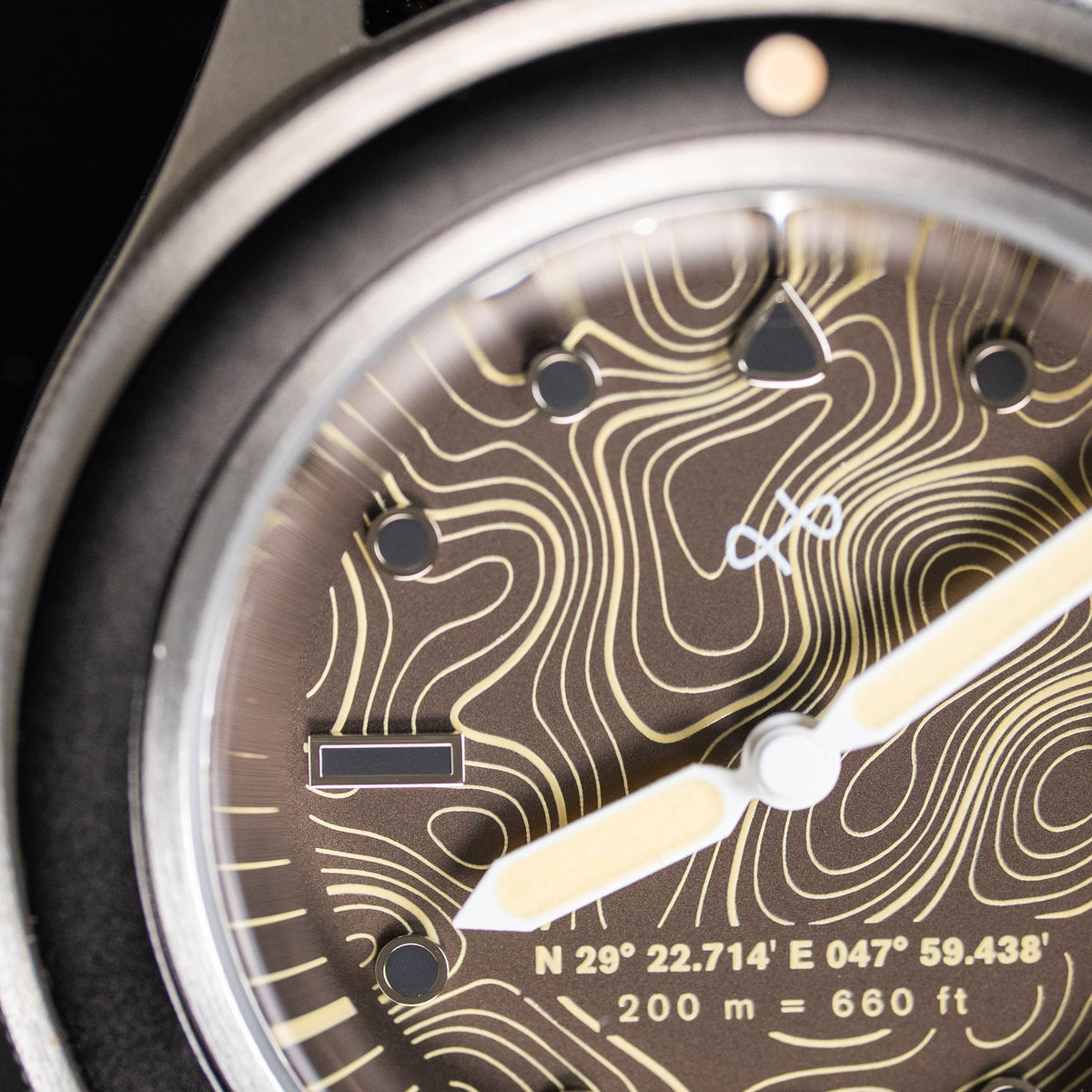 AV86 x STR Kashafa — Kuwait City coordinates on the dial | Smiths Boutique
