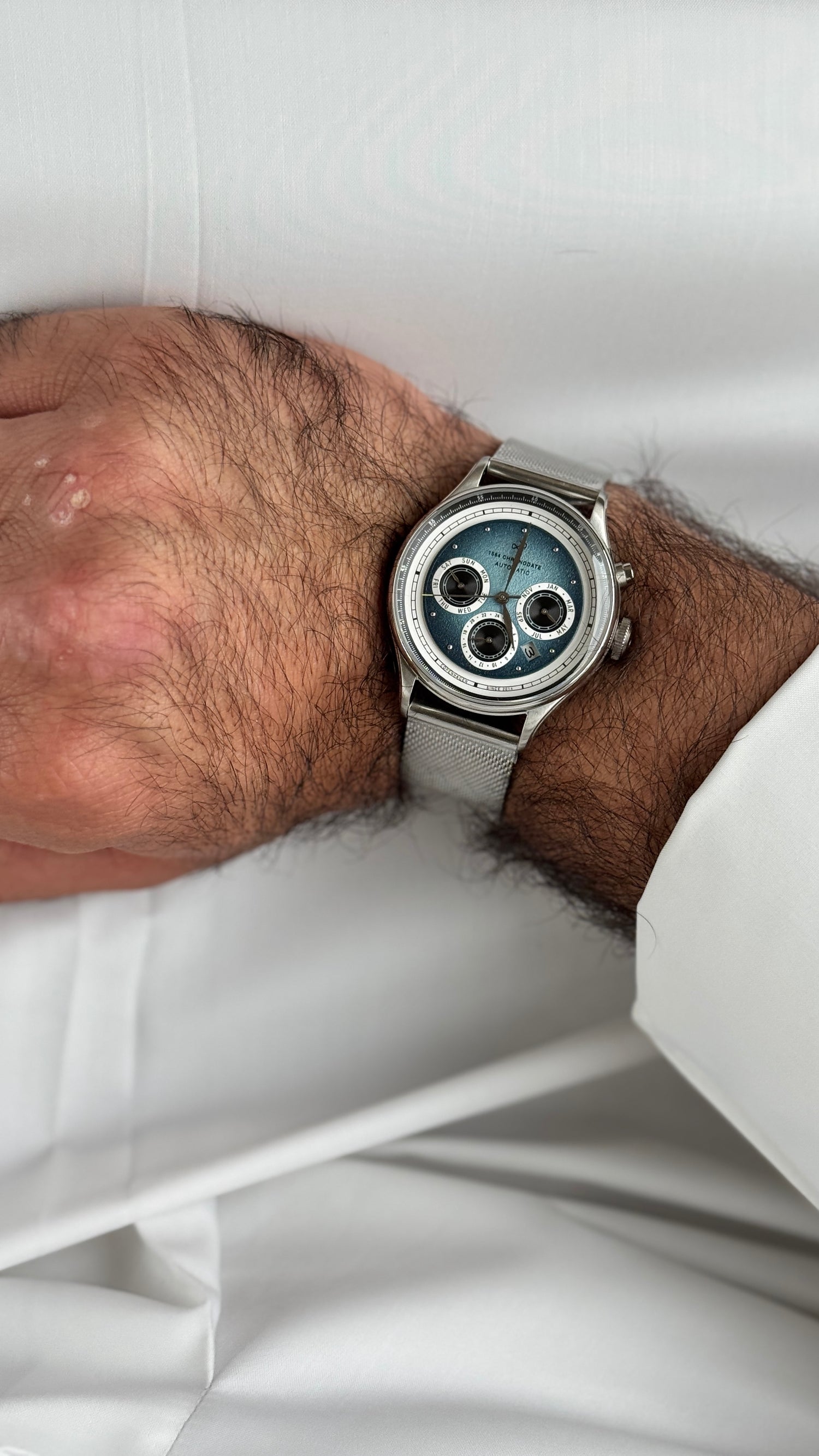 1564 كرونوديت - أزرق فاتح