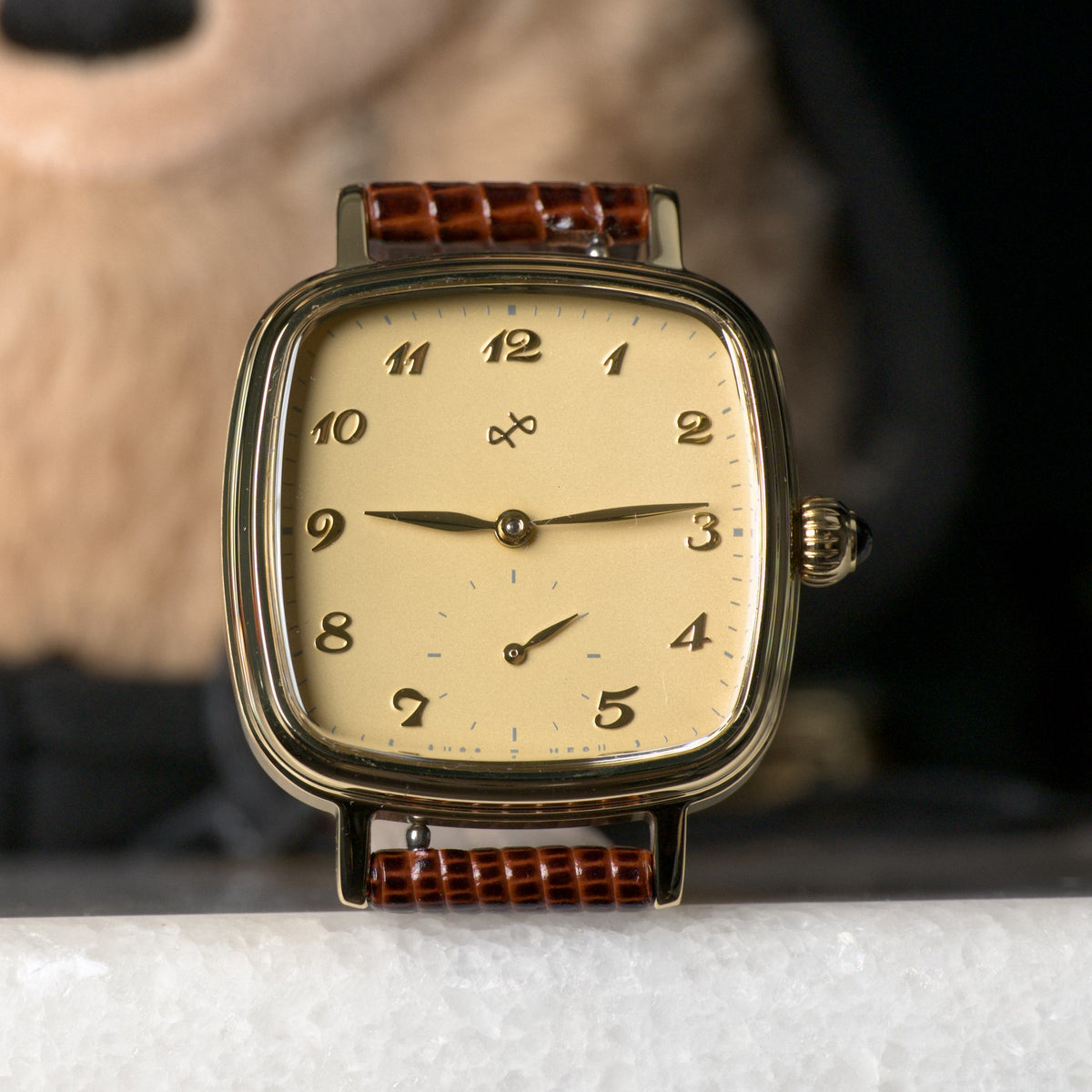 AV86 1954 Capri Vintage Cream/Gold — 33mm ladies' hand-wound watch, cream dial, gold-plated cushion case, brown lizard-grain leather strap | Smiths Boutique